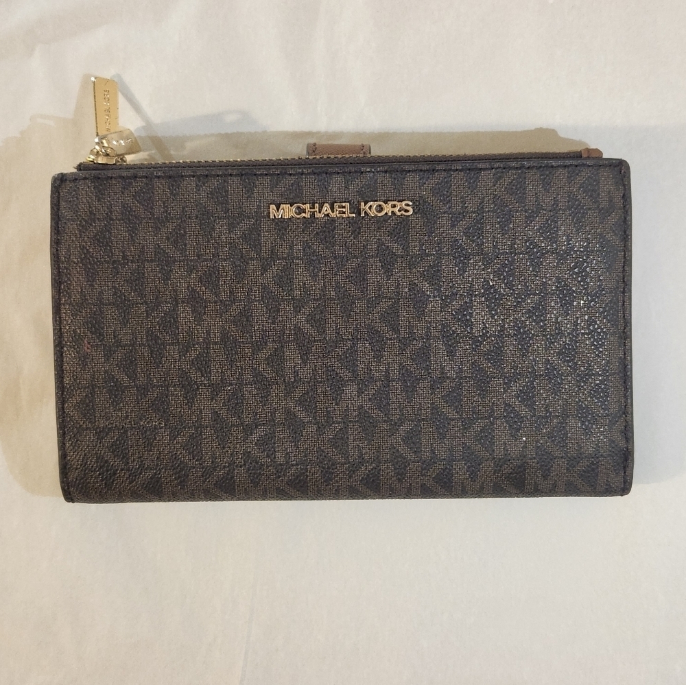 MICHAEL KORS Jet Set Travel MK Signature Double Zip Wristlet Wallet brown